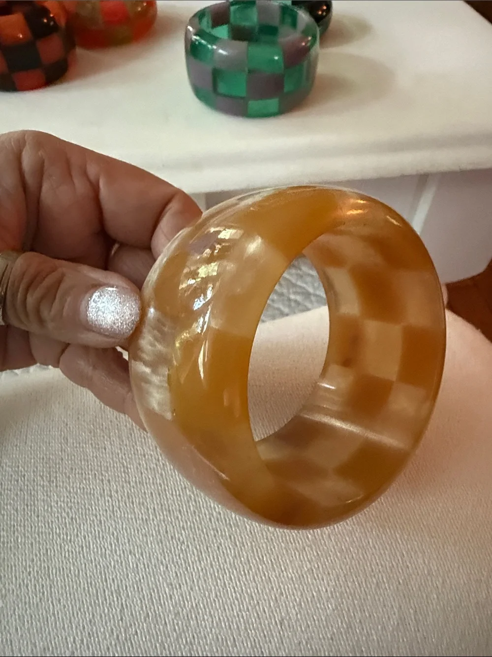 Antique gold Amber Tone beige opaque lucite Fashion bangle bracelet